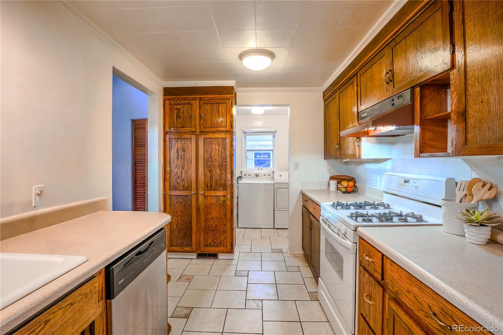 3225 S Williams Street