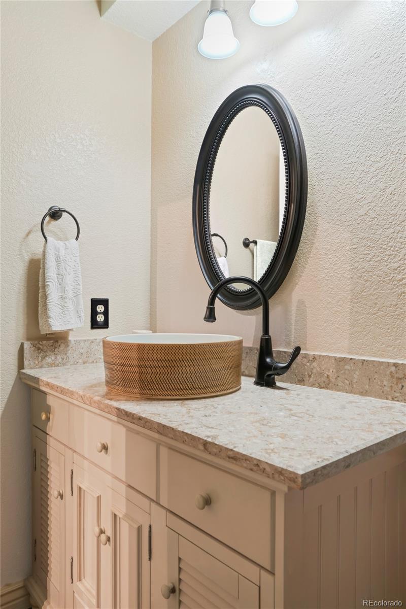 3249 W Fairview Place Unit: 111