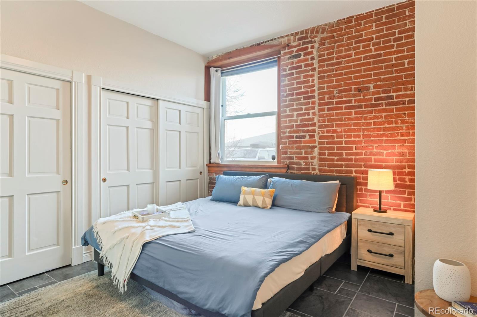 3249 W Fairview Place Unit: 111