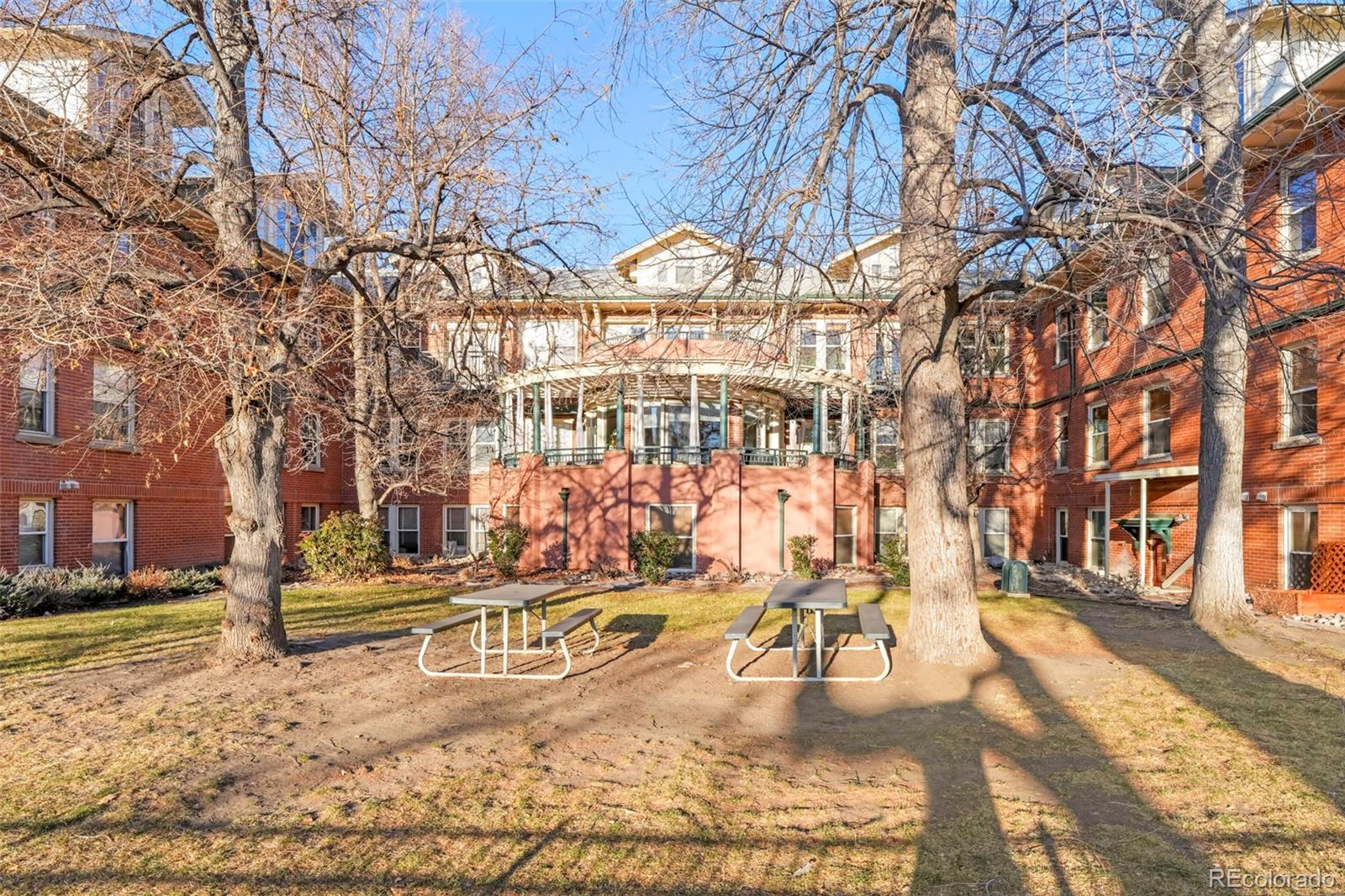 3249 W Fairview Place Unit: 111