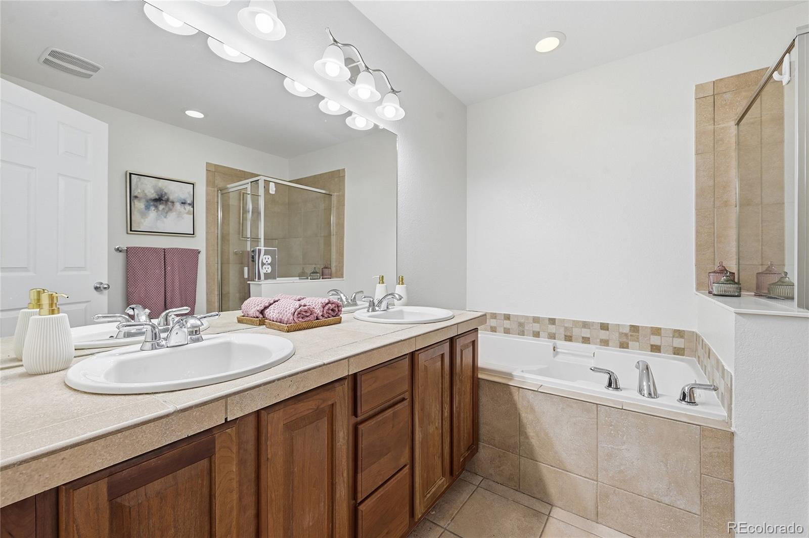 8727 E 29th Place