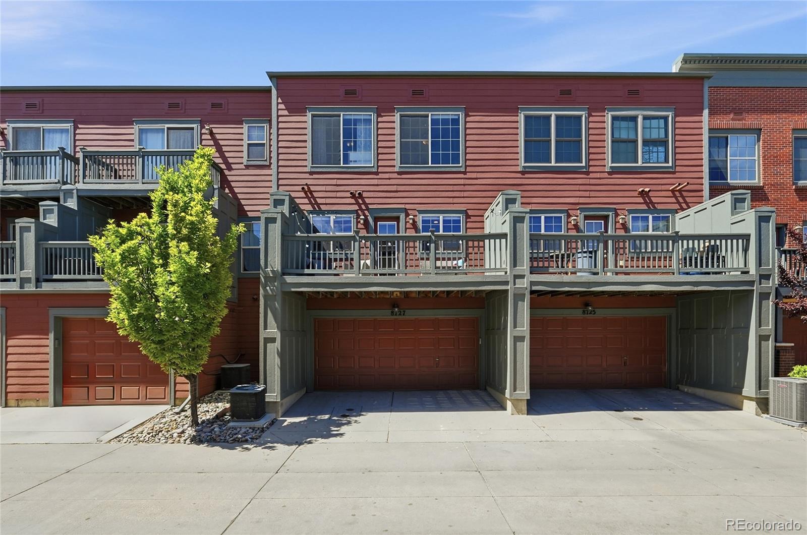8727 E 29th Place