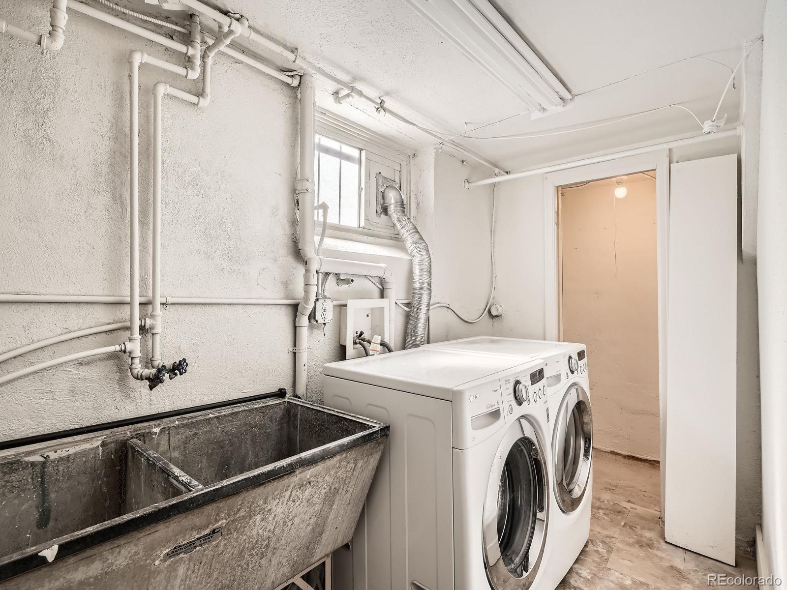 3921 N Raleigh Street