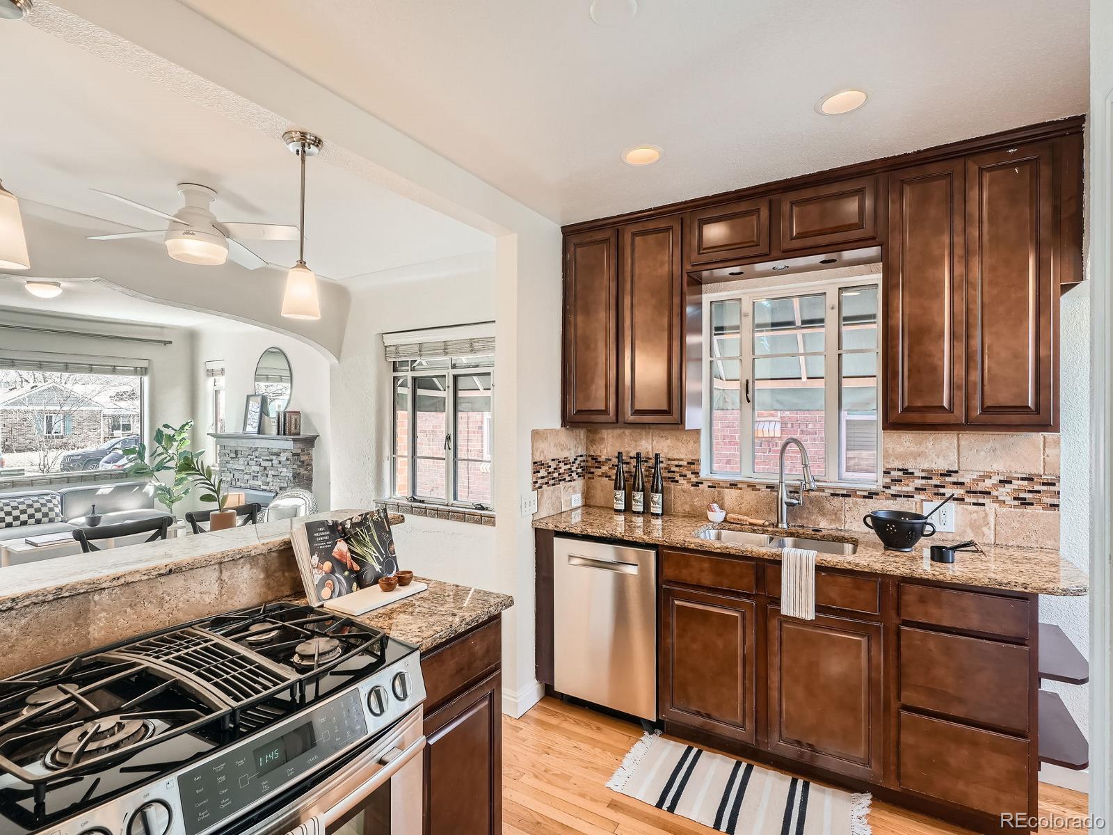 3921 N Raleigh Street