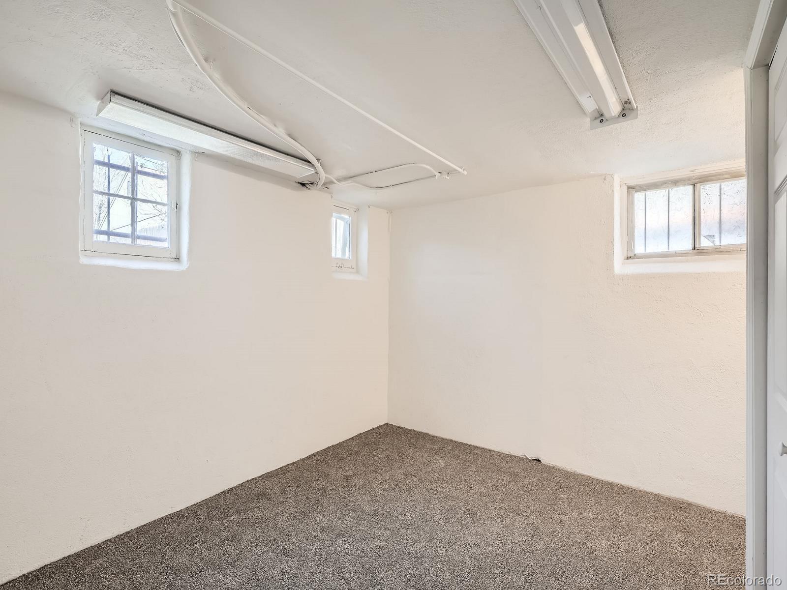 3921 N Raleigh Street