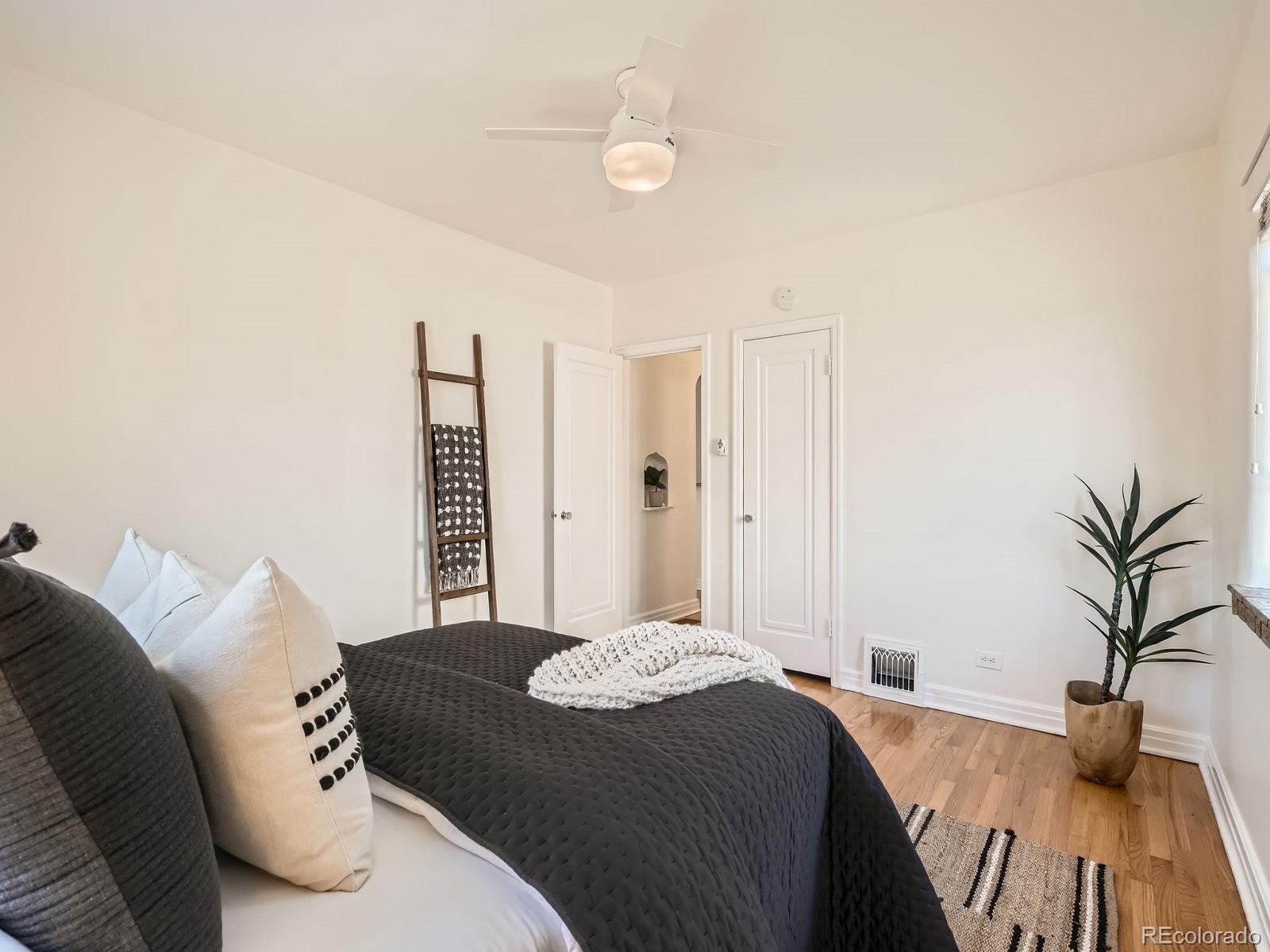 3921 N Raleigh Street