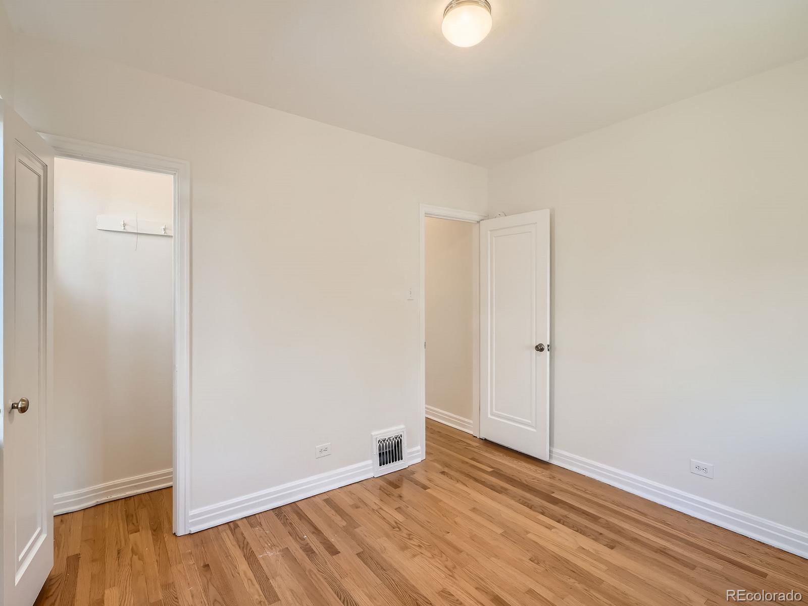 3921 N Raleigh Street