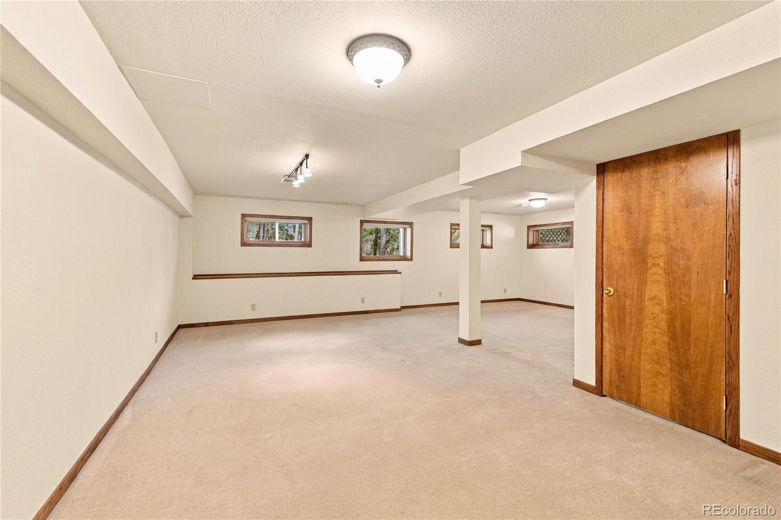 211 Cedar Way