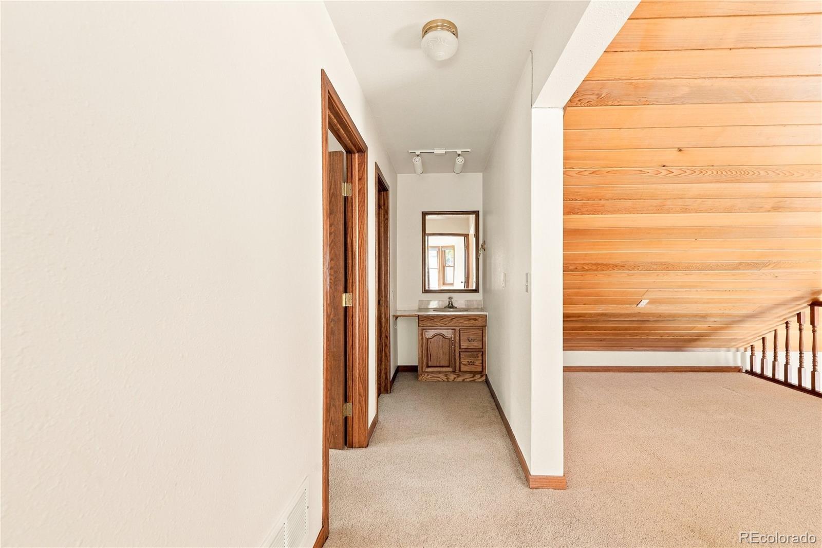 211 Cedar Way