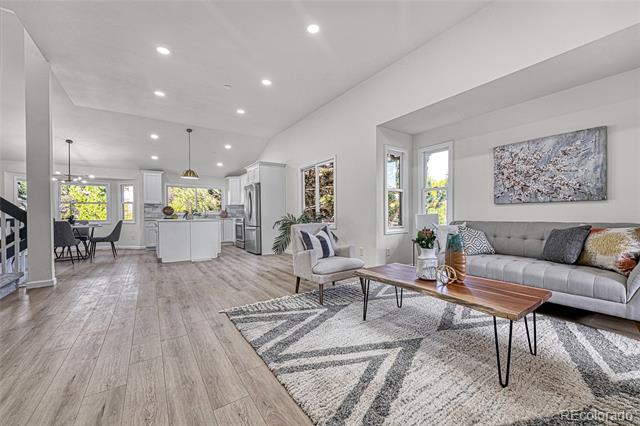 5185 E Weaver Drive