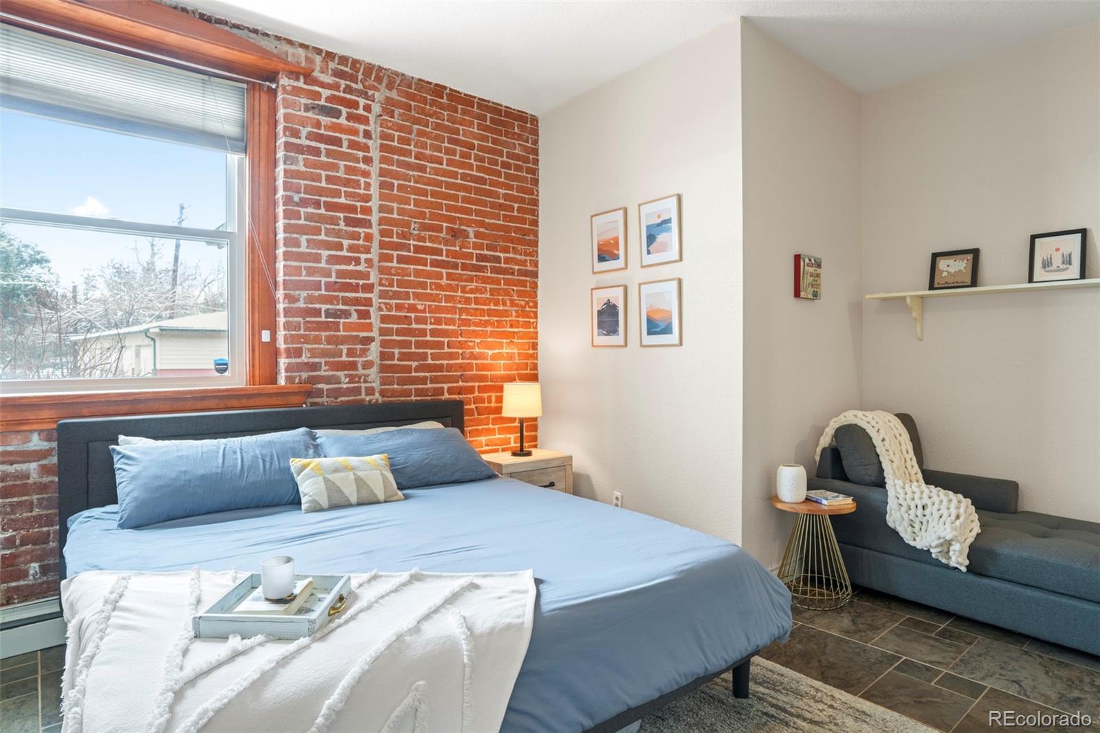 3249 W Fairview Place Unit: 111