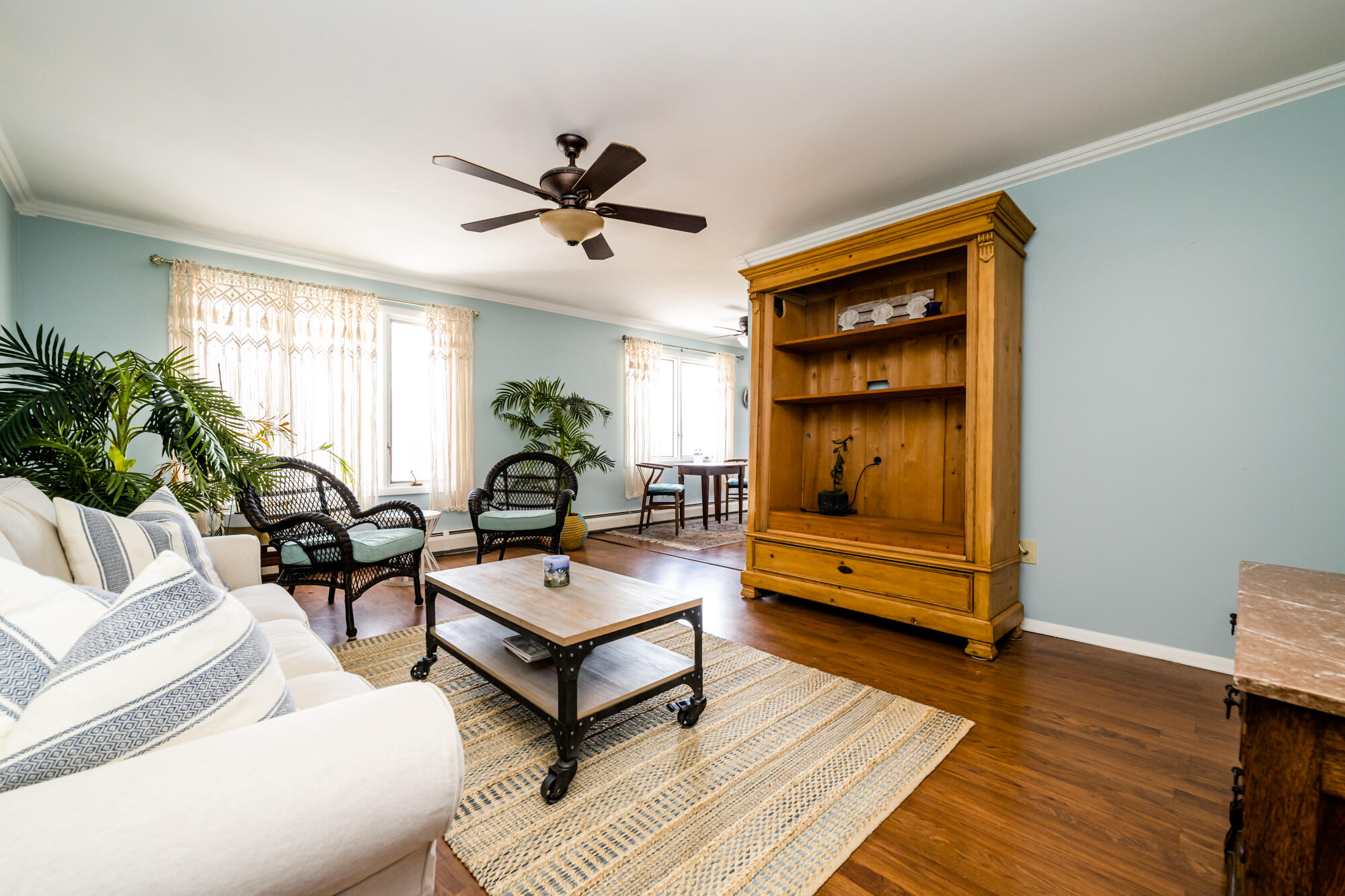 4766 Arbor Avenue, 10