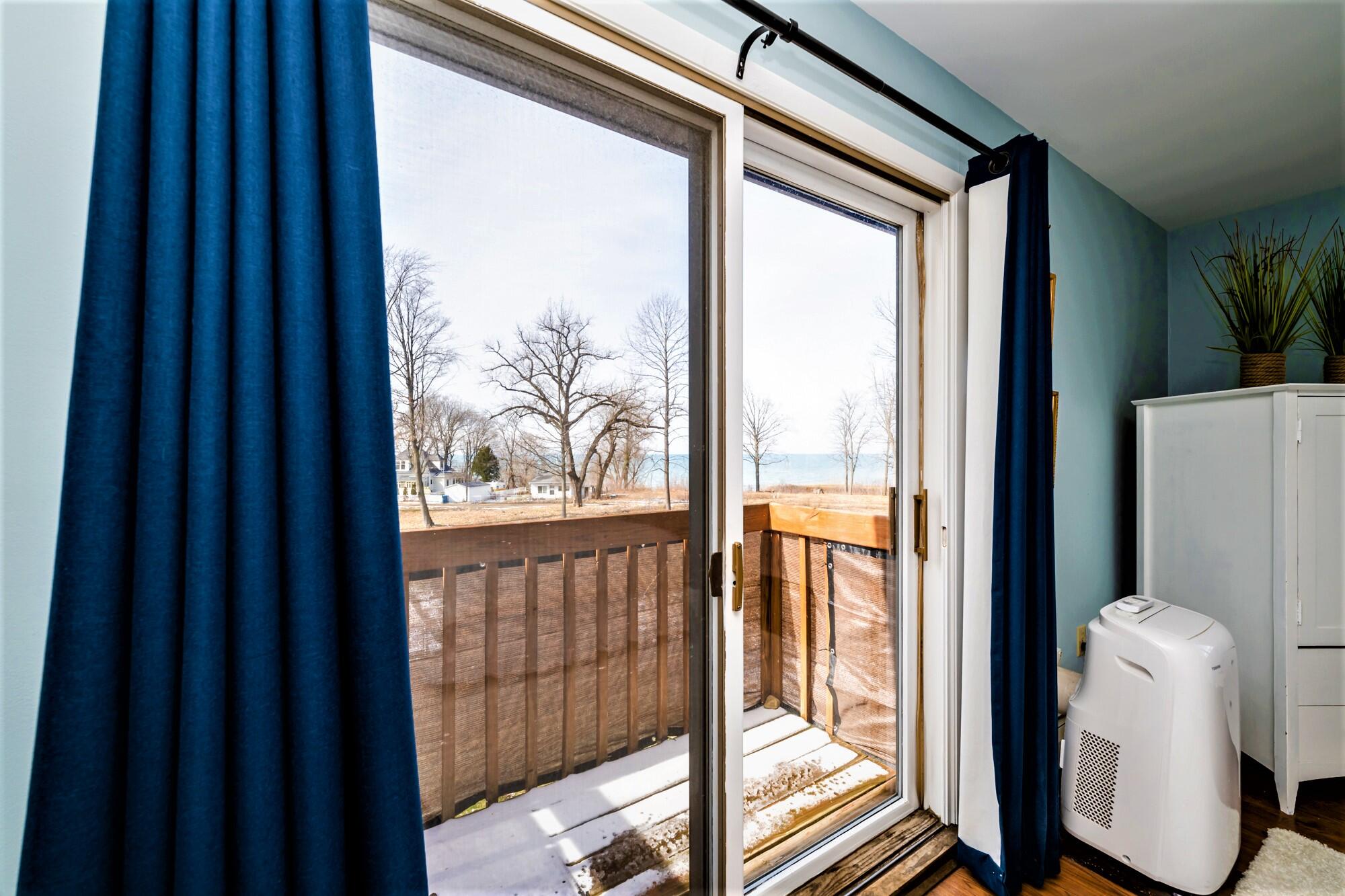 4766 Arbor Avenue, 10