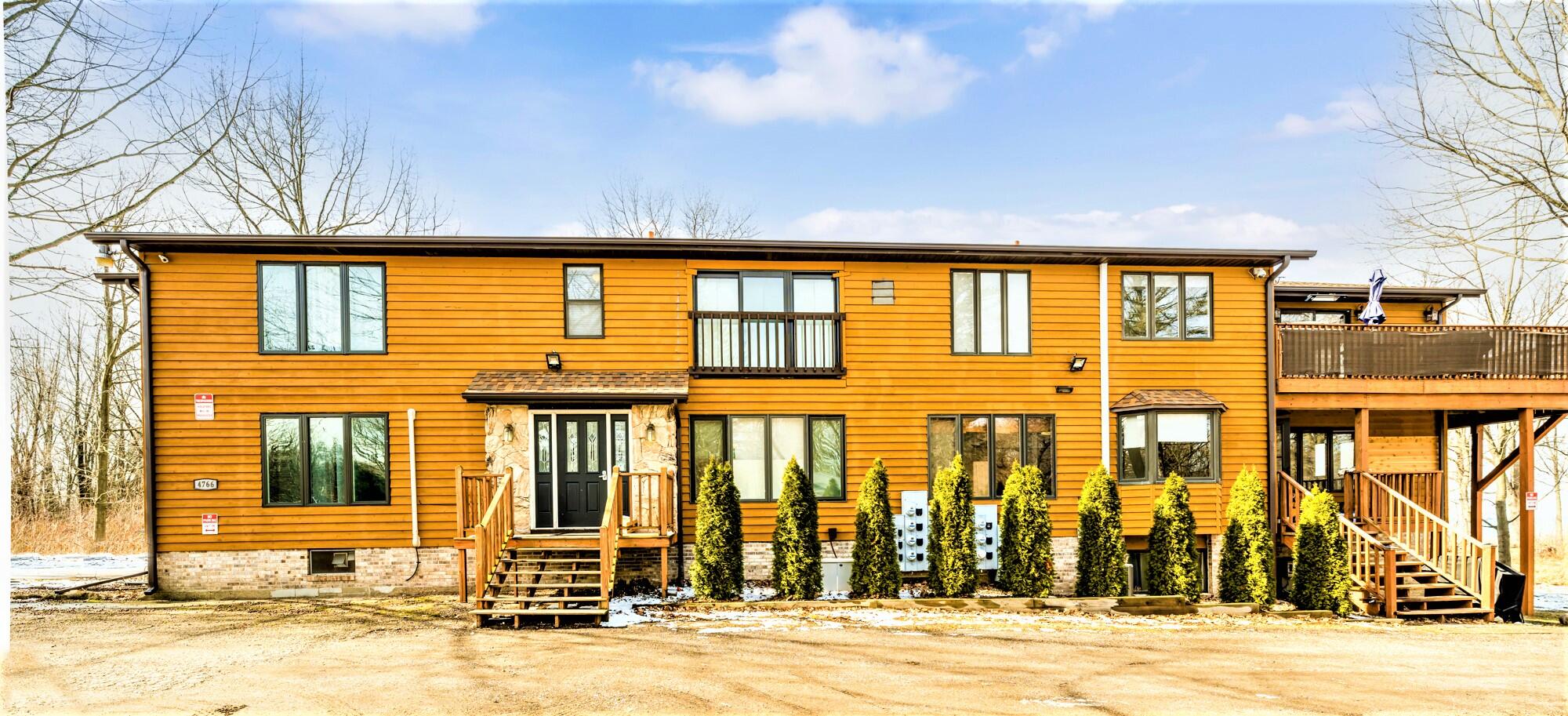 4766 Arbor Avenue, 10