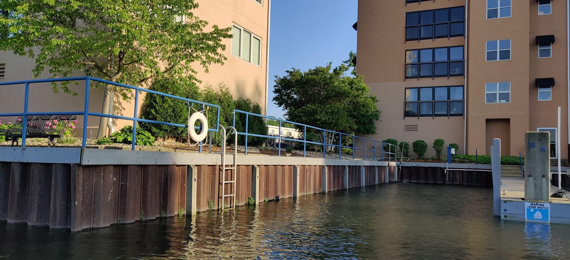 312 Water Street, 15, St. Joseph Unit: 15