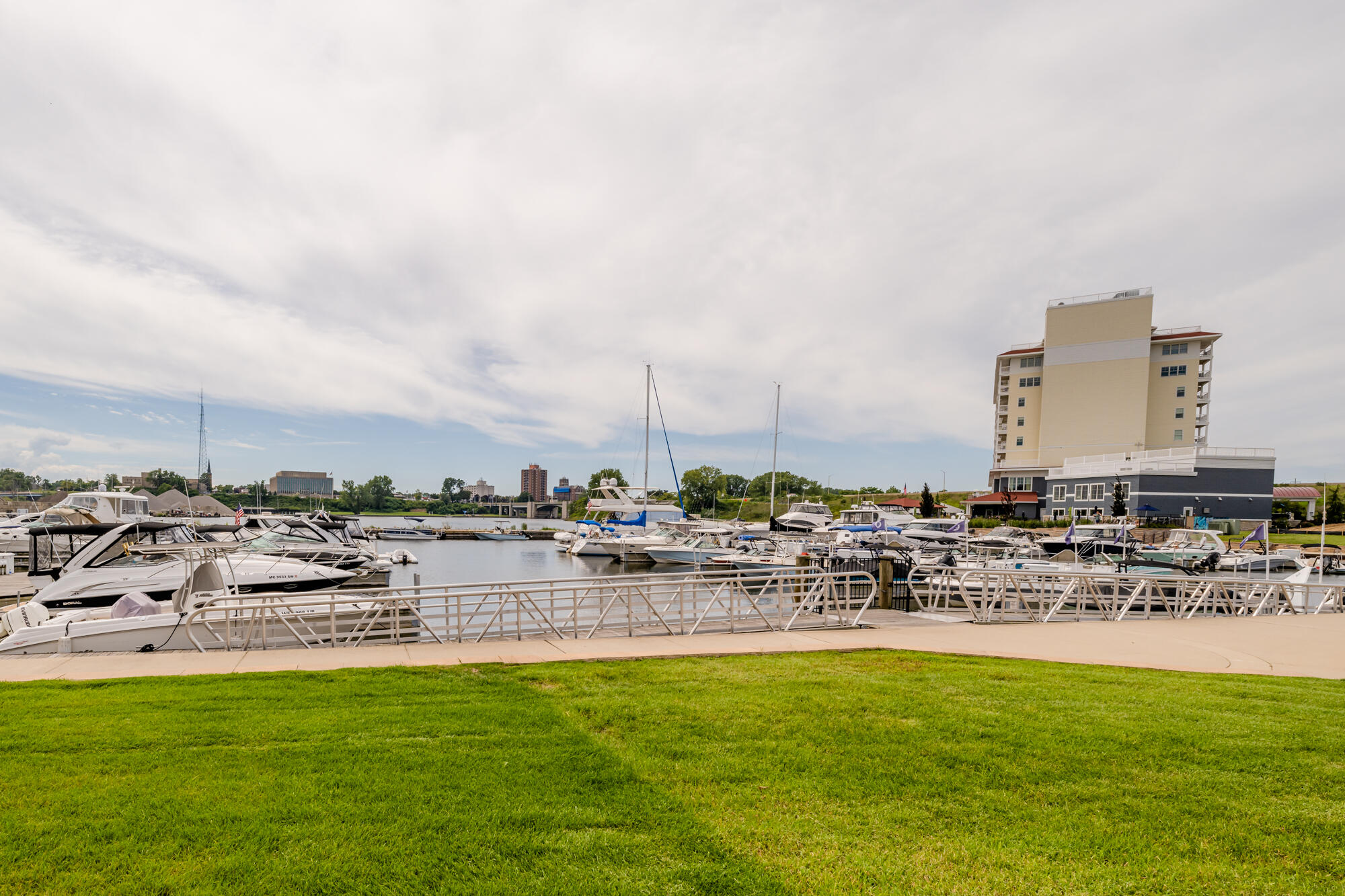 190 Mariners Cove, St. Joseph