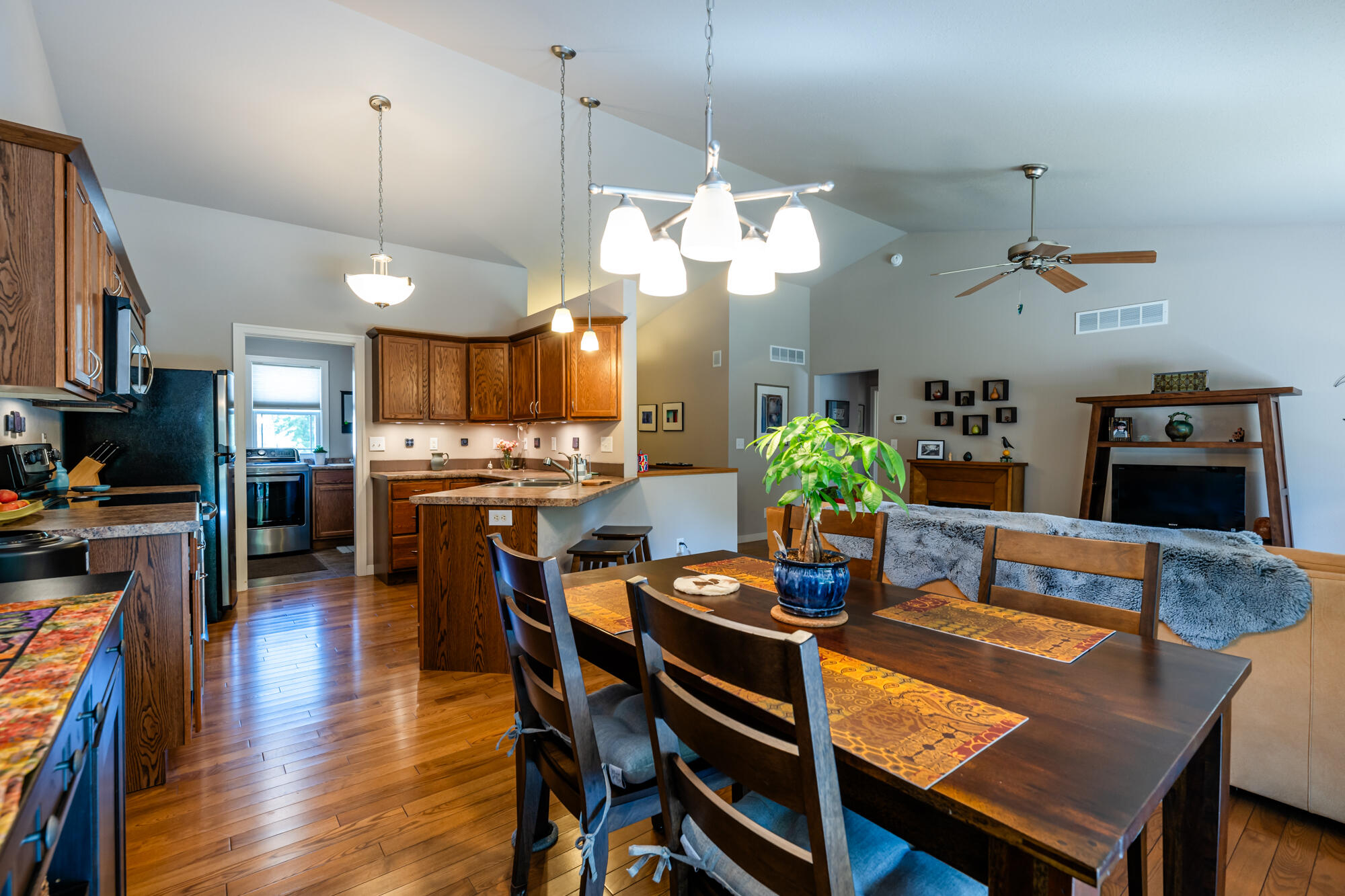 513 Lost Oak Circle