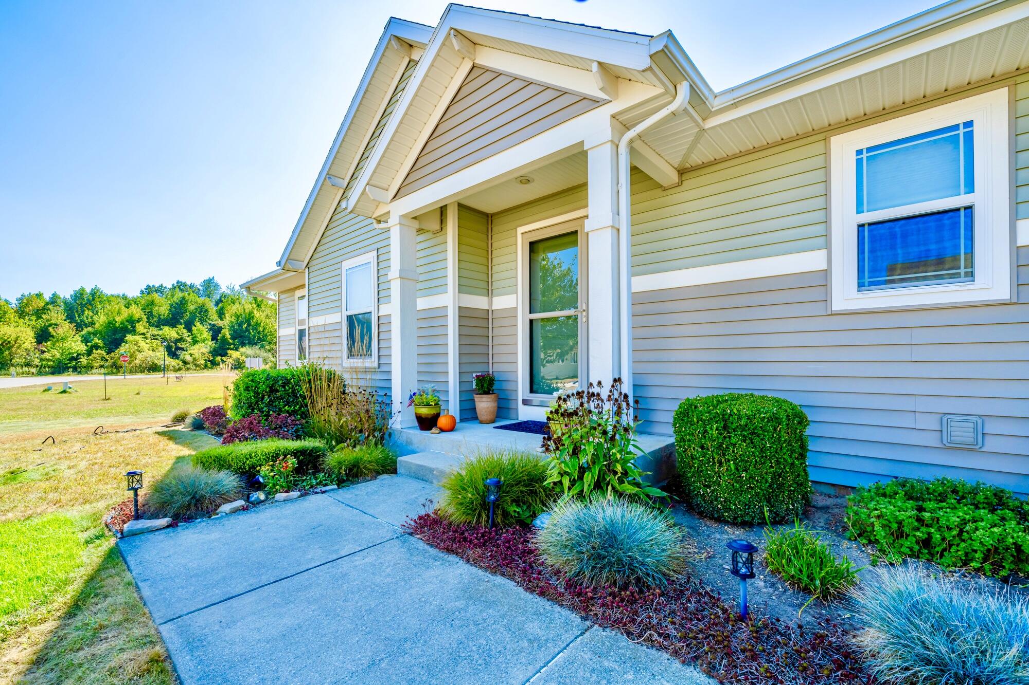 513 Lost Oak Circle