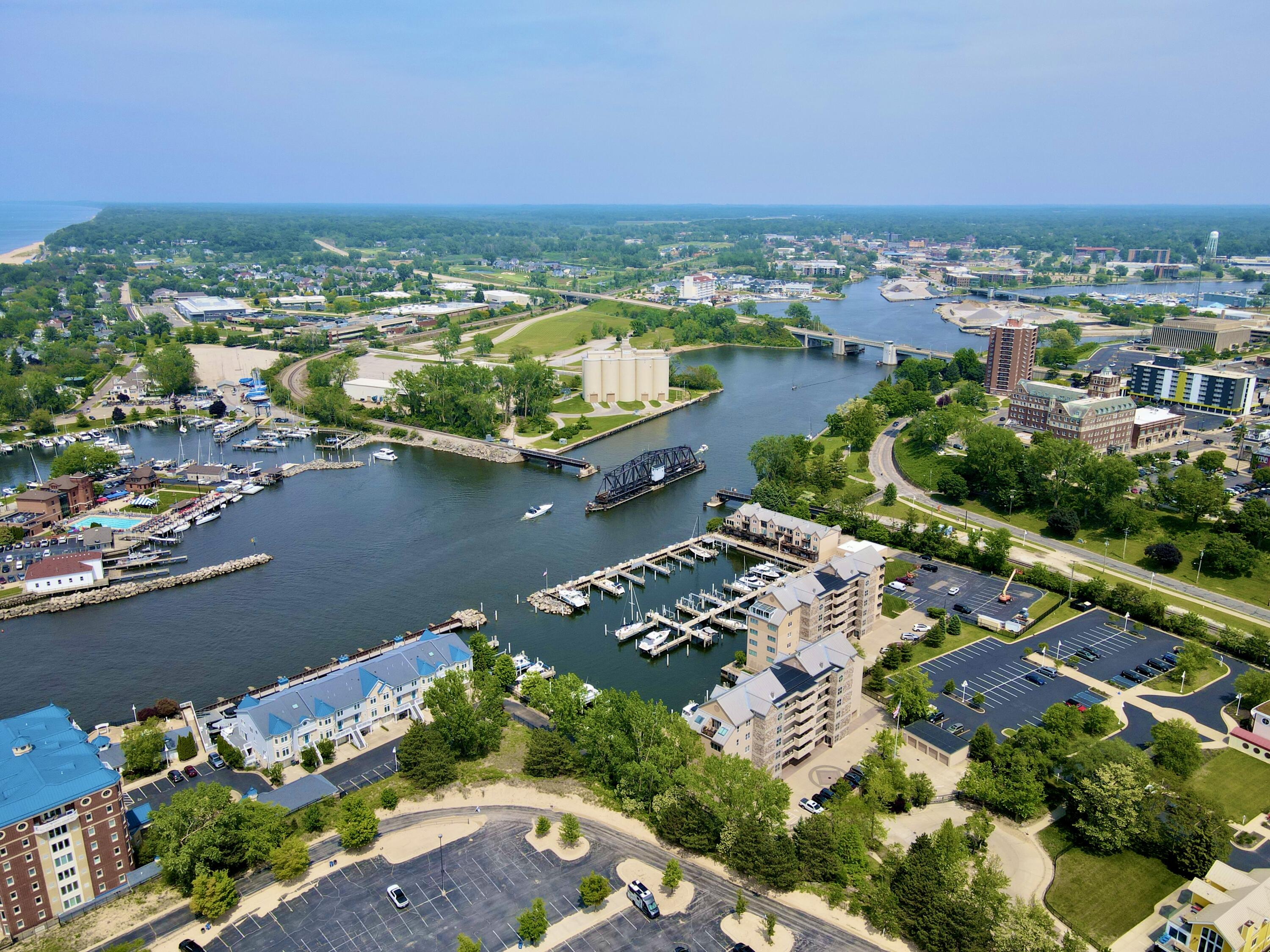 312 Water Street, # 31, St. Joseph Unit: # 31