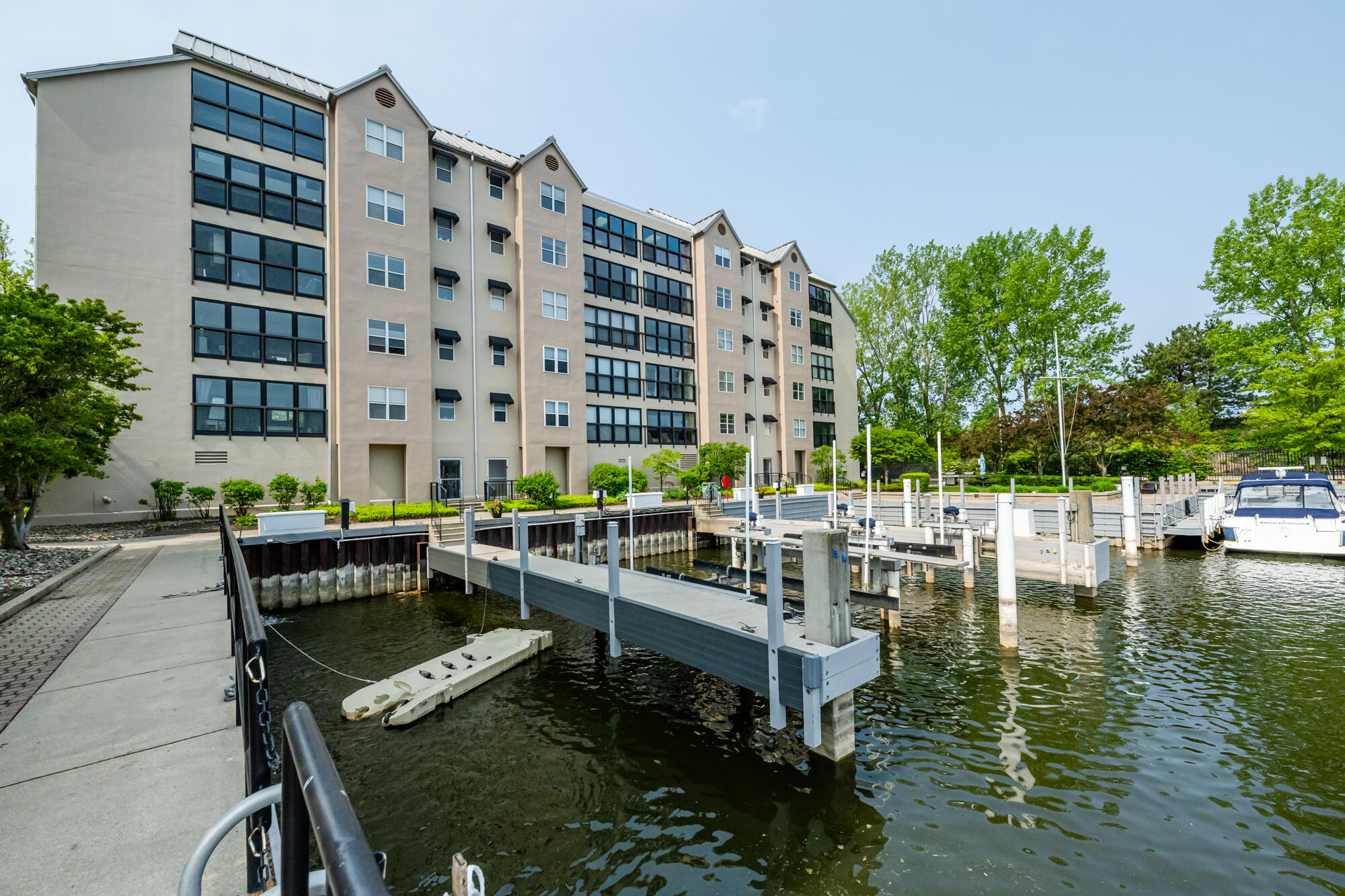312 Water Street, # 31, St. Joseph Unit: # 31