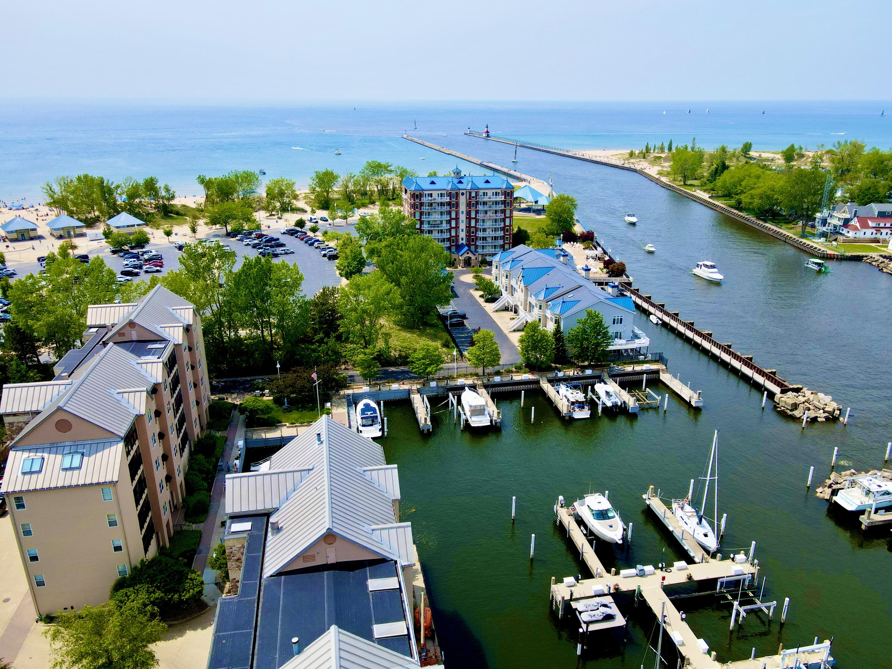 312 Water Street, # 31, St. Joseph Unit: # 31
