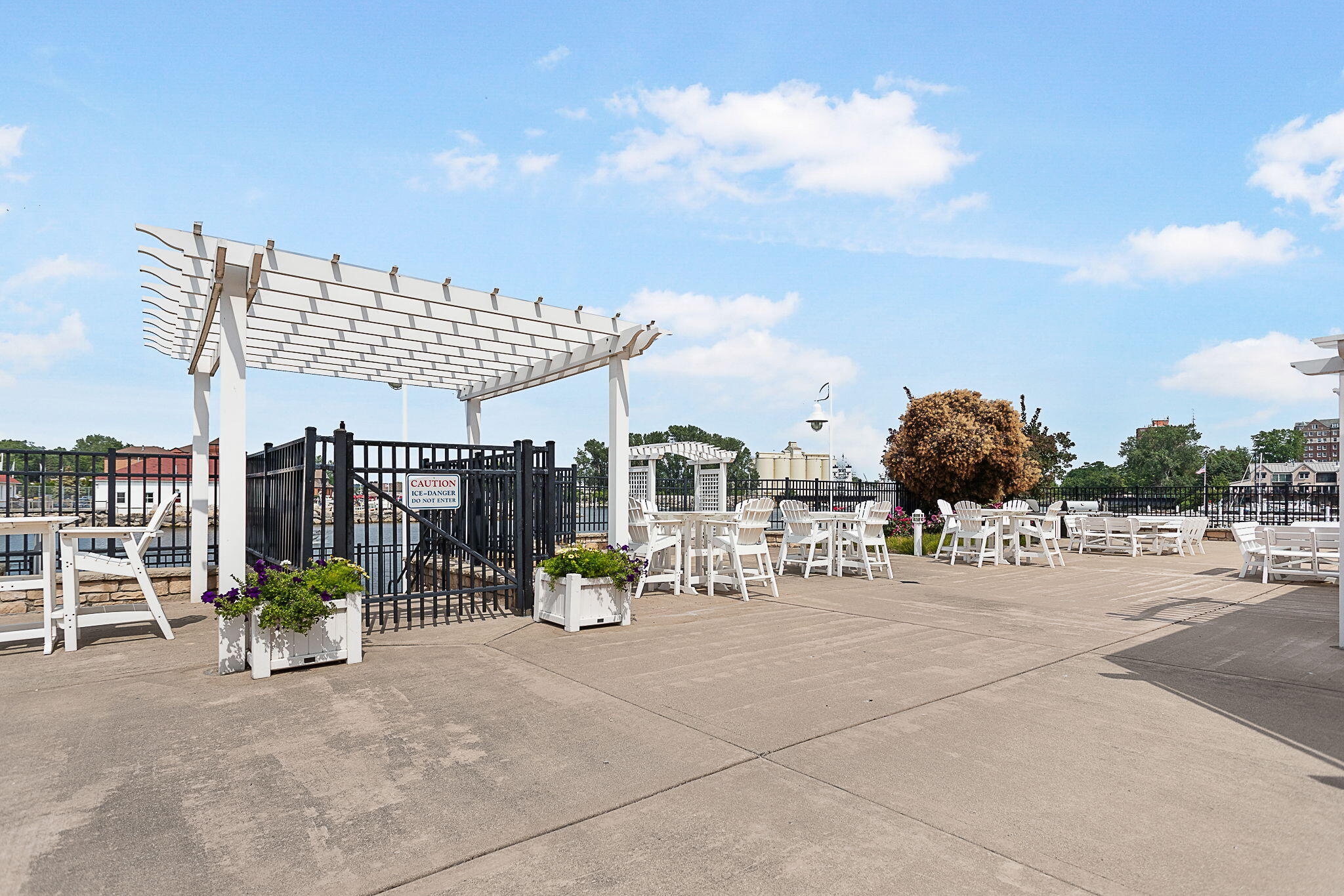 200 Lake Street, 4C, St. Joseph Unit: 4C