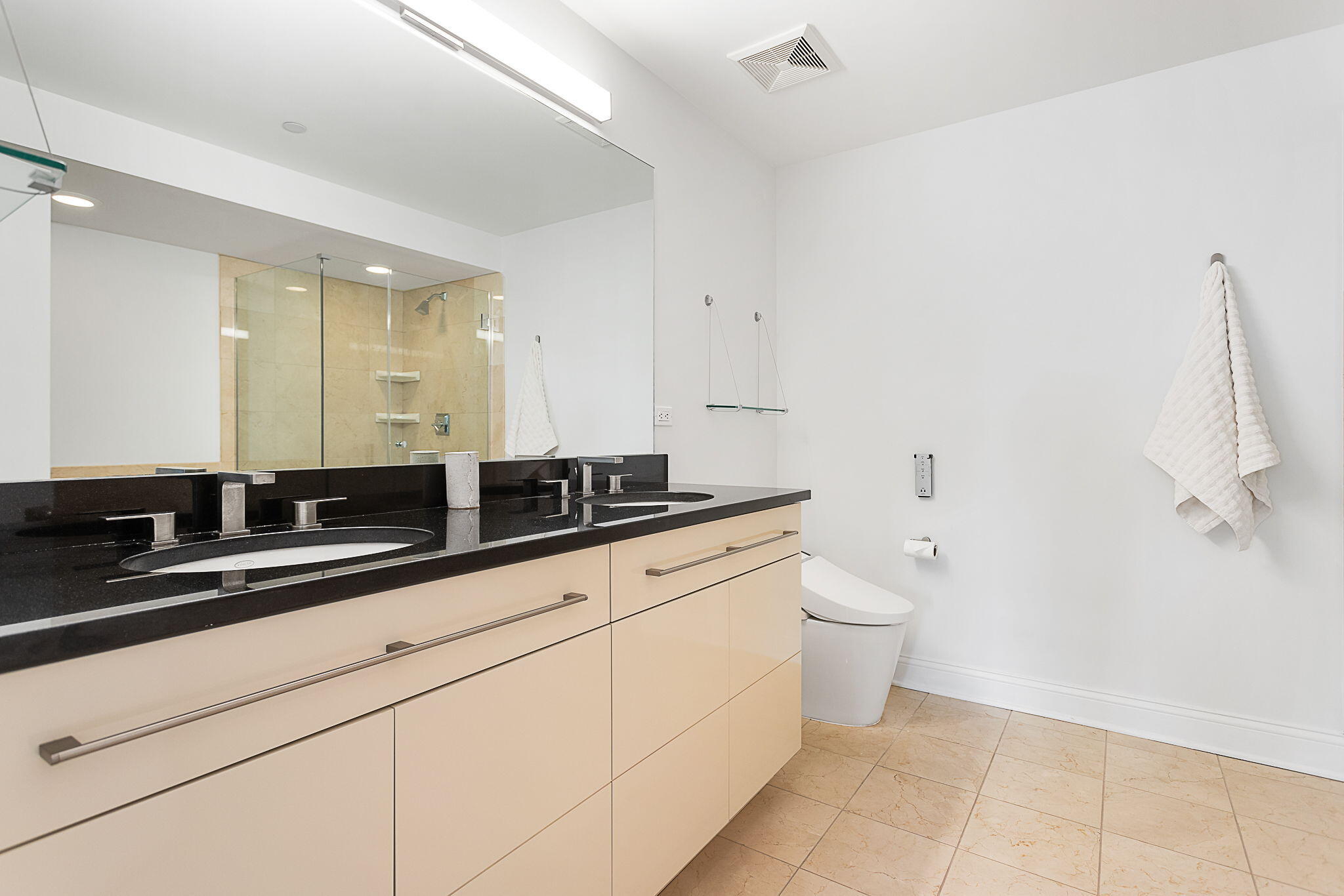 200 Lake Street, 4C, St. Joseph Unit: 4C