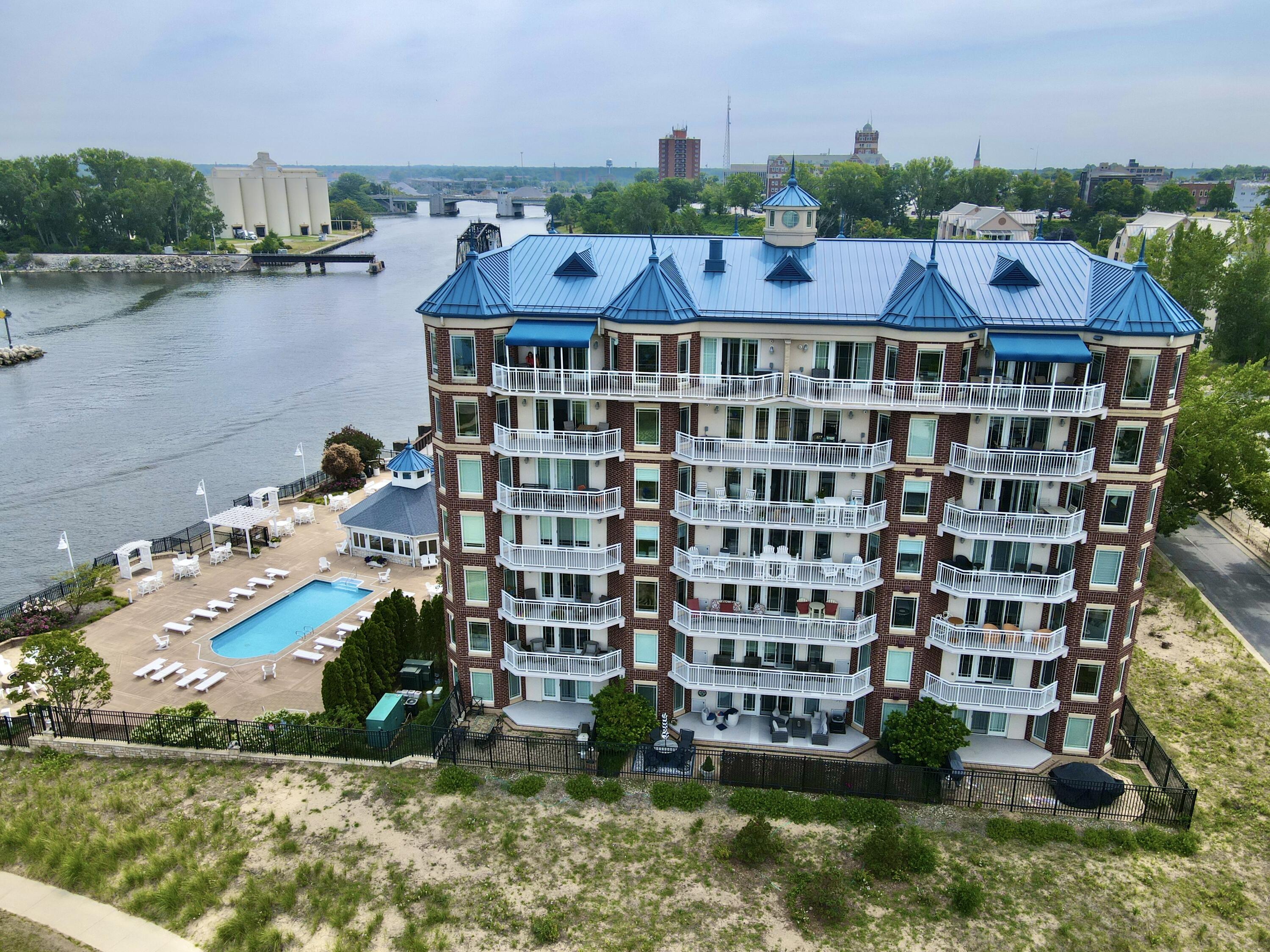 200 Lake Street, 4C, St. Joseph Unit: 4C