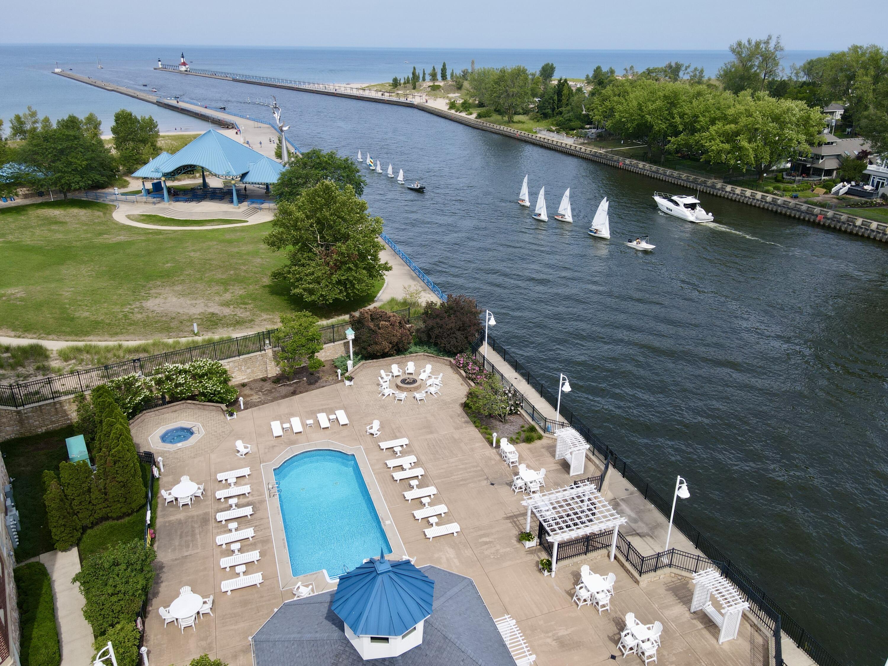 200 Lake Street, 4C, St. Joseph Unit: 4C