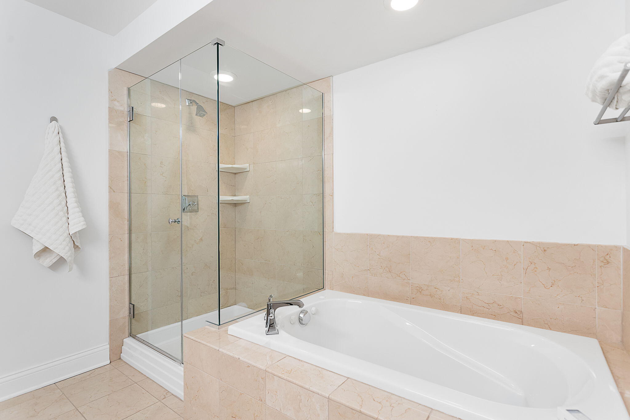 200 Lake Street, 4C, St. Joseph Unit: 4C