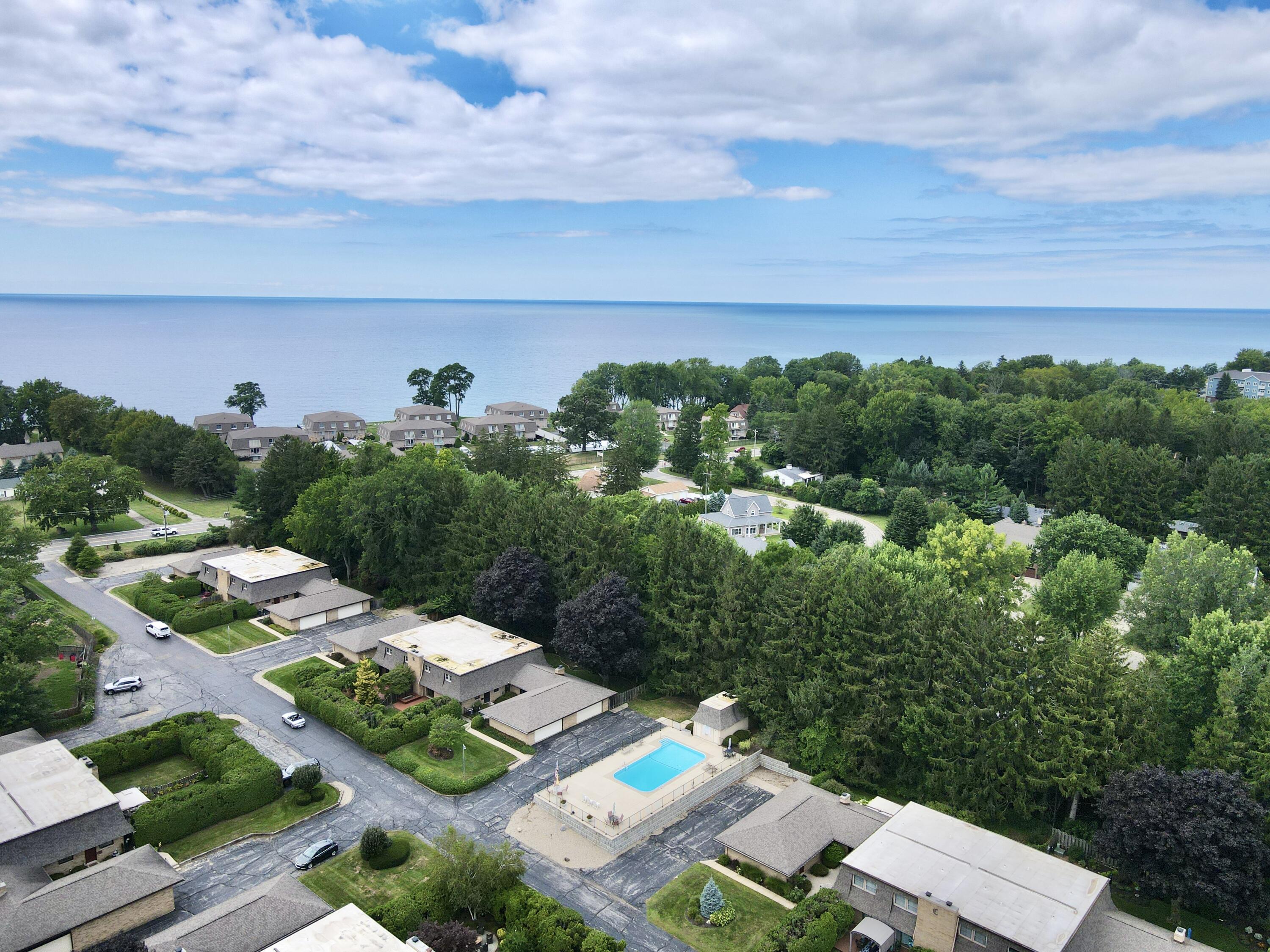 2727 S Lakeshore Drive, F-24, St. Joseph Unit: F-24