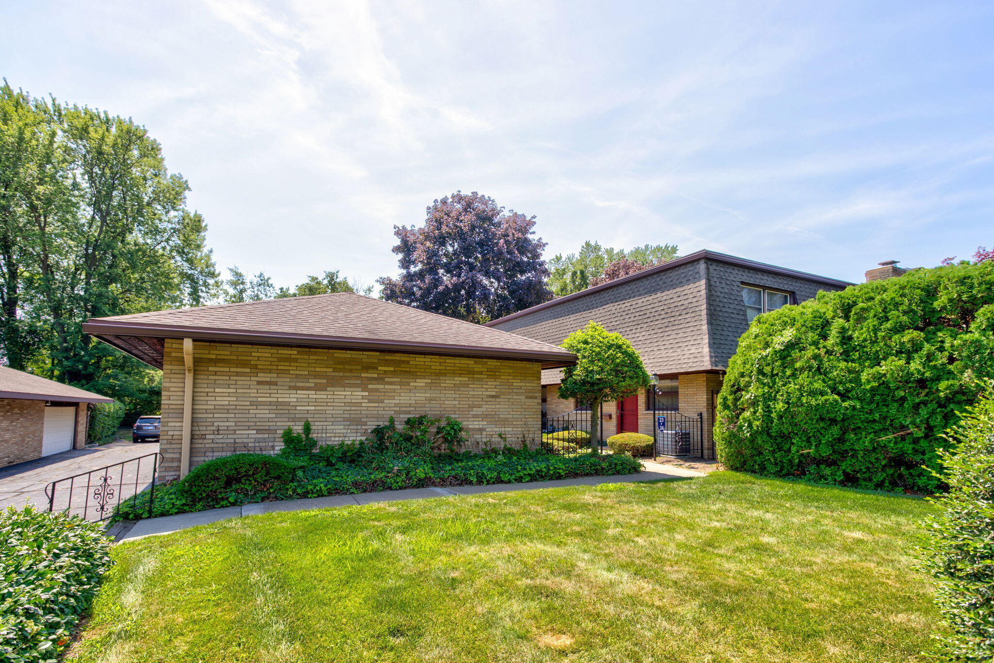 2727 S Lakeshore Drive, F-24, St. Joseph Unit: F-24