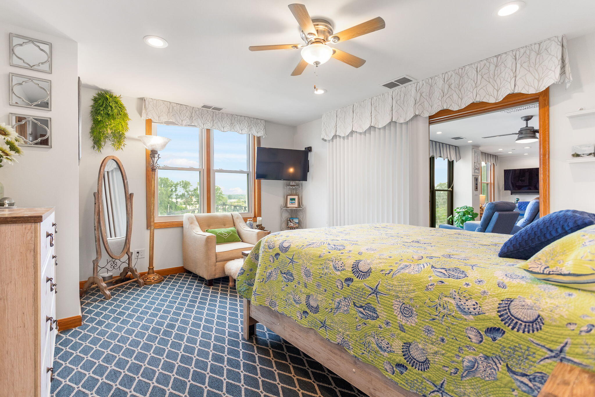 260 Water Street, 5E, St. Joseph Unit: 5E