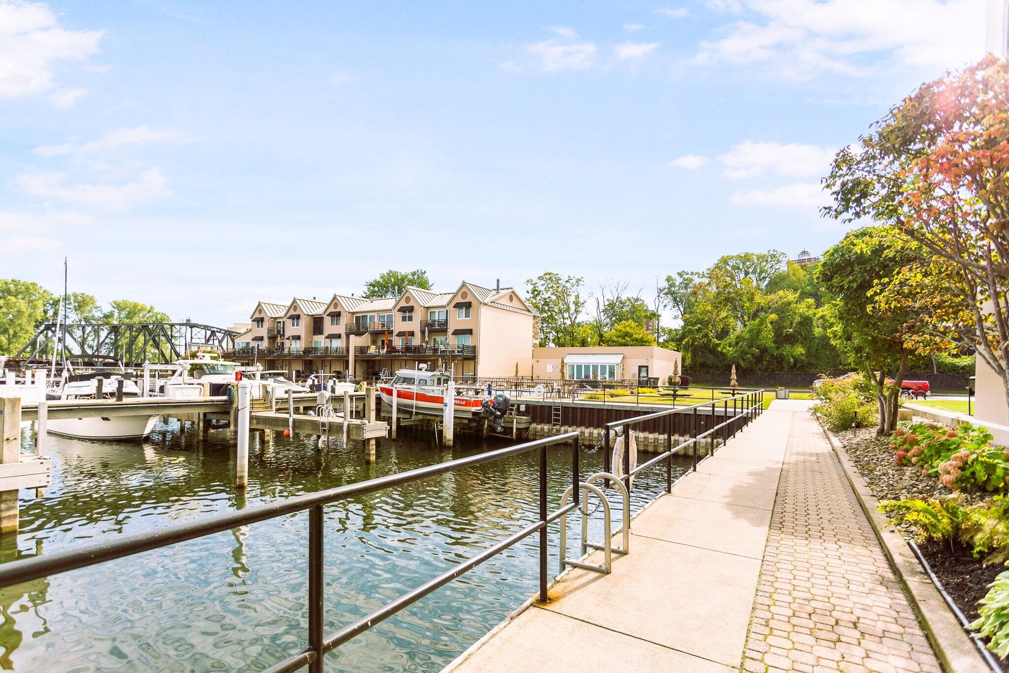 260 Water Street, 5E, St. Joseph Unit: 5E