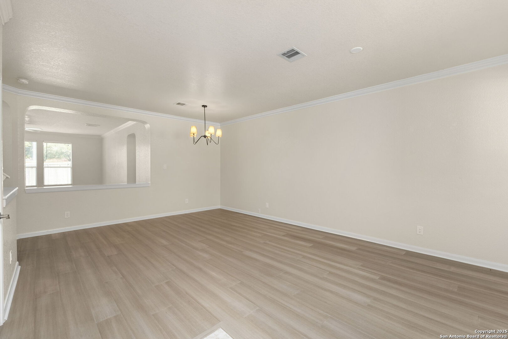 213 Springtree Parkway