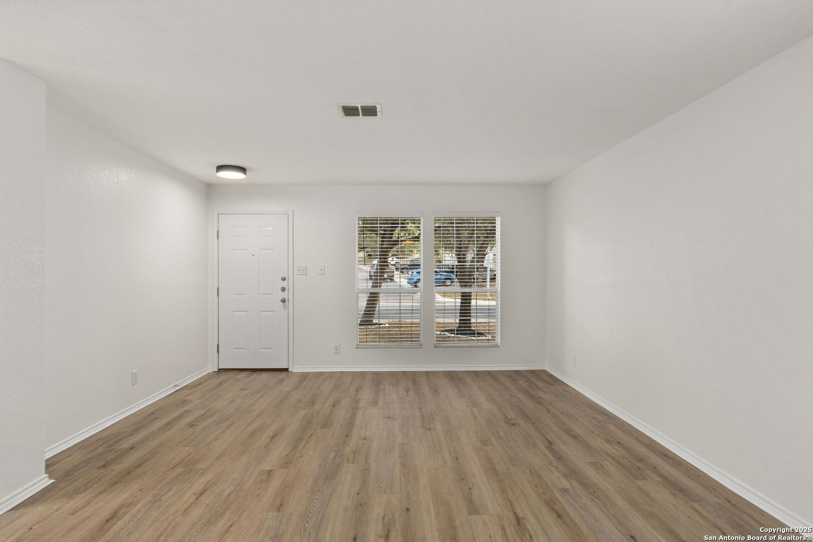 5903 BRONCO WAY