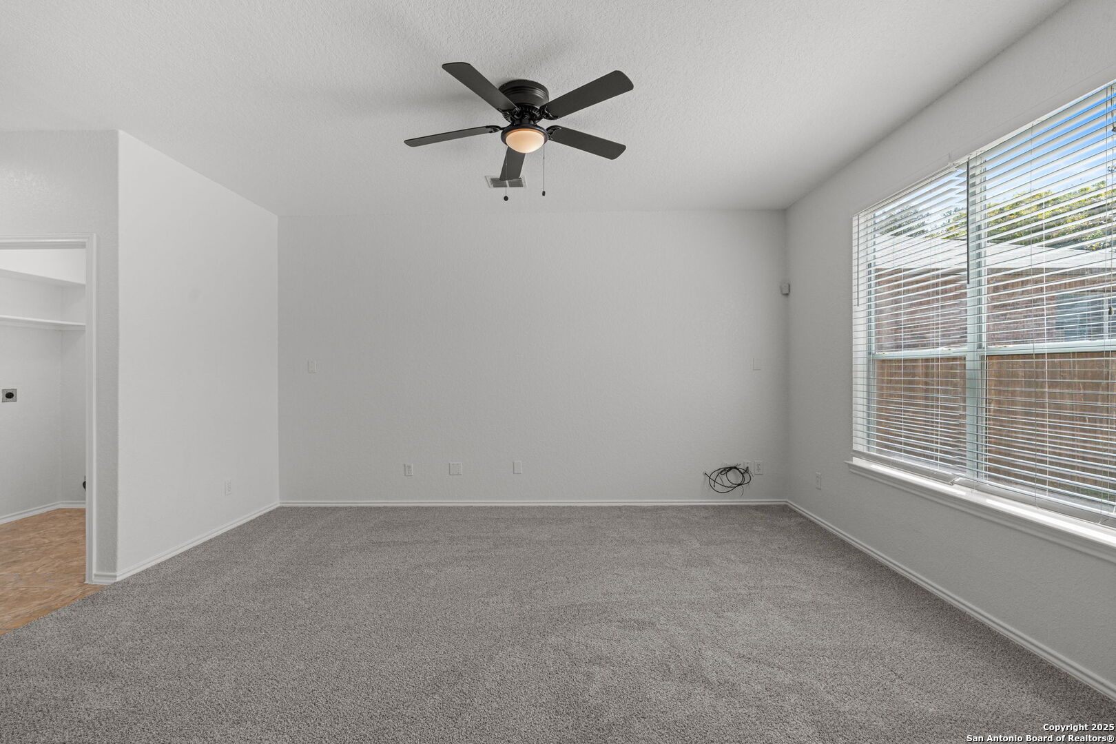 12206 Medina Mill