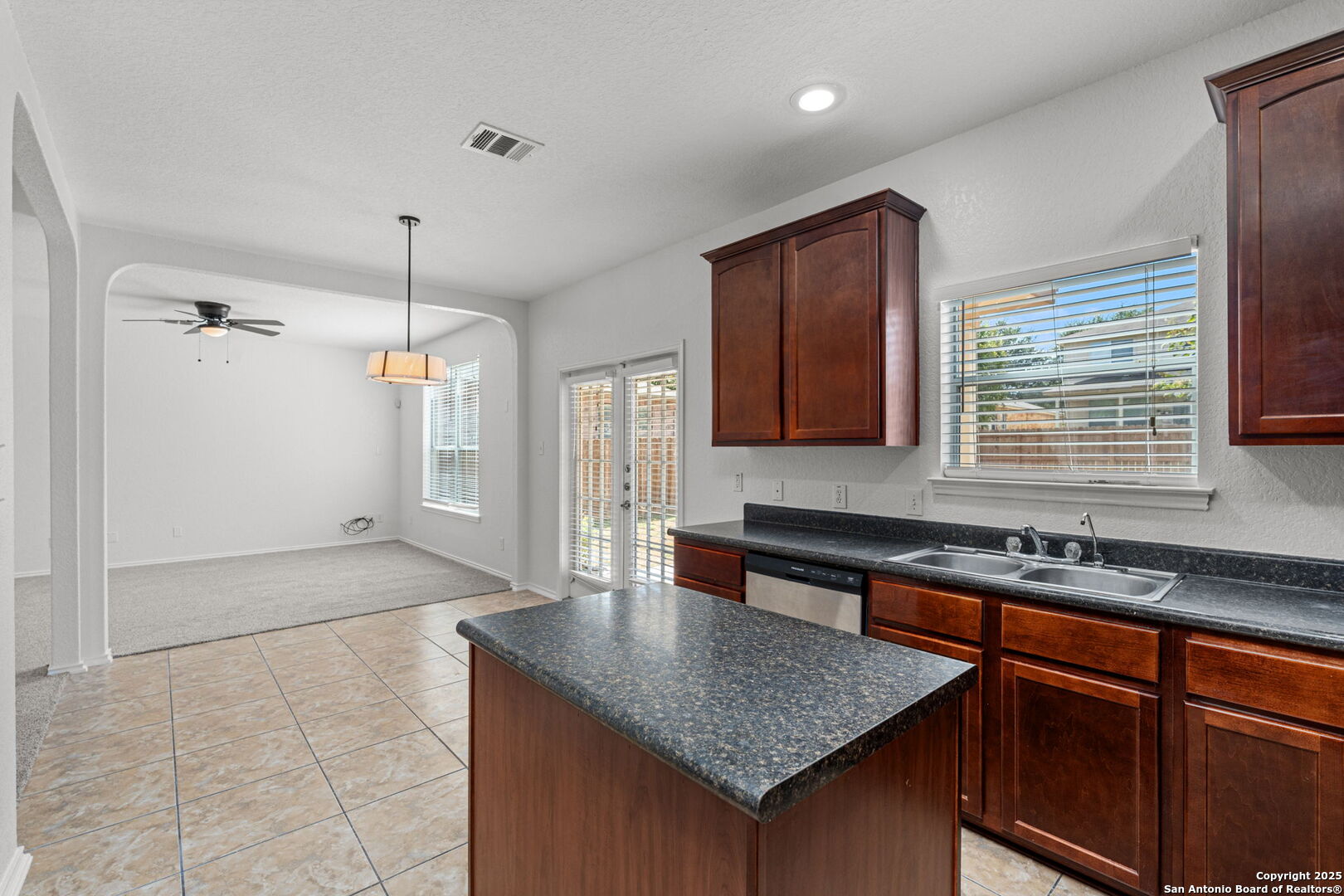 12206 Medina Mill