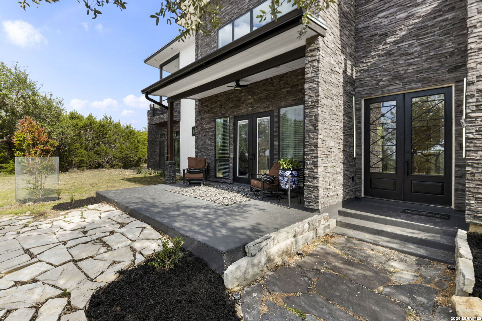 109 Pond View Ct