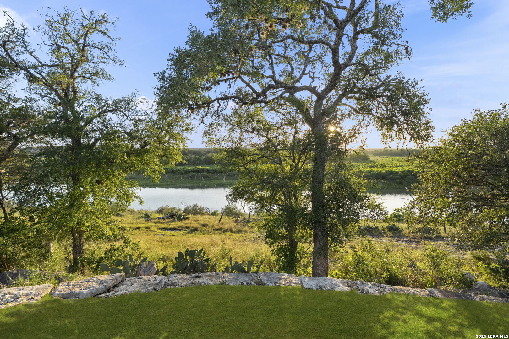 352 Arthur Ct