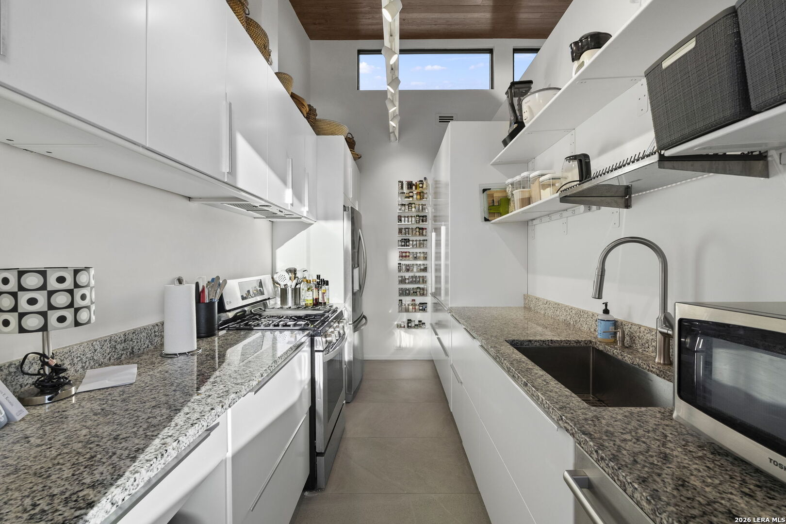 352 Arthur Ct