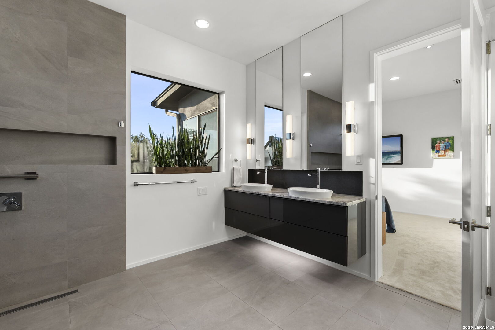 352 Arthur Ct