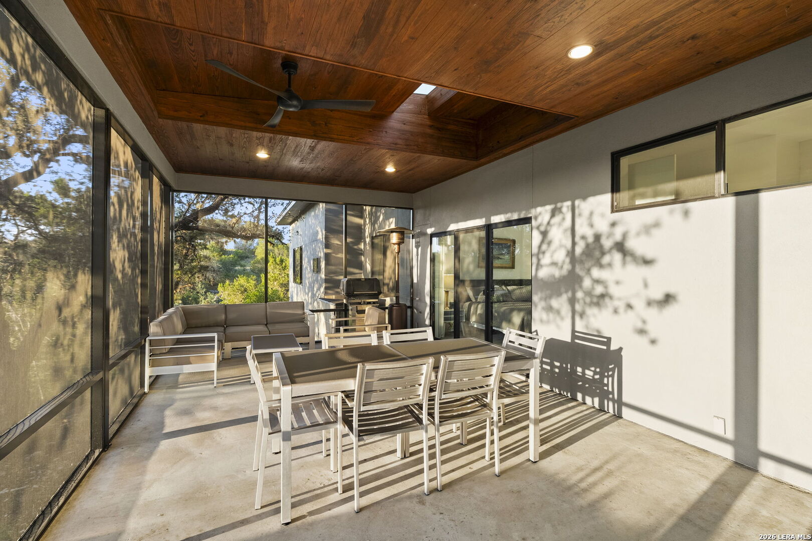 352 Arthur Ct