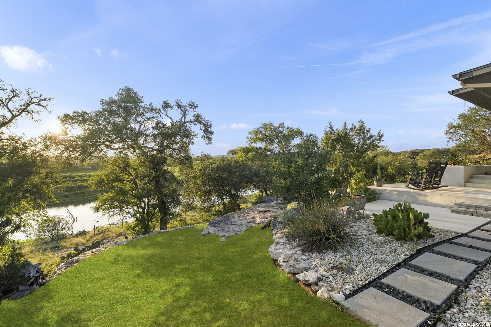 352 Arthur Ct