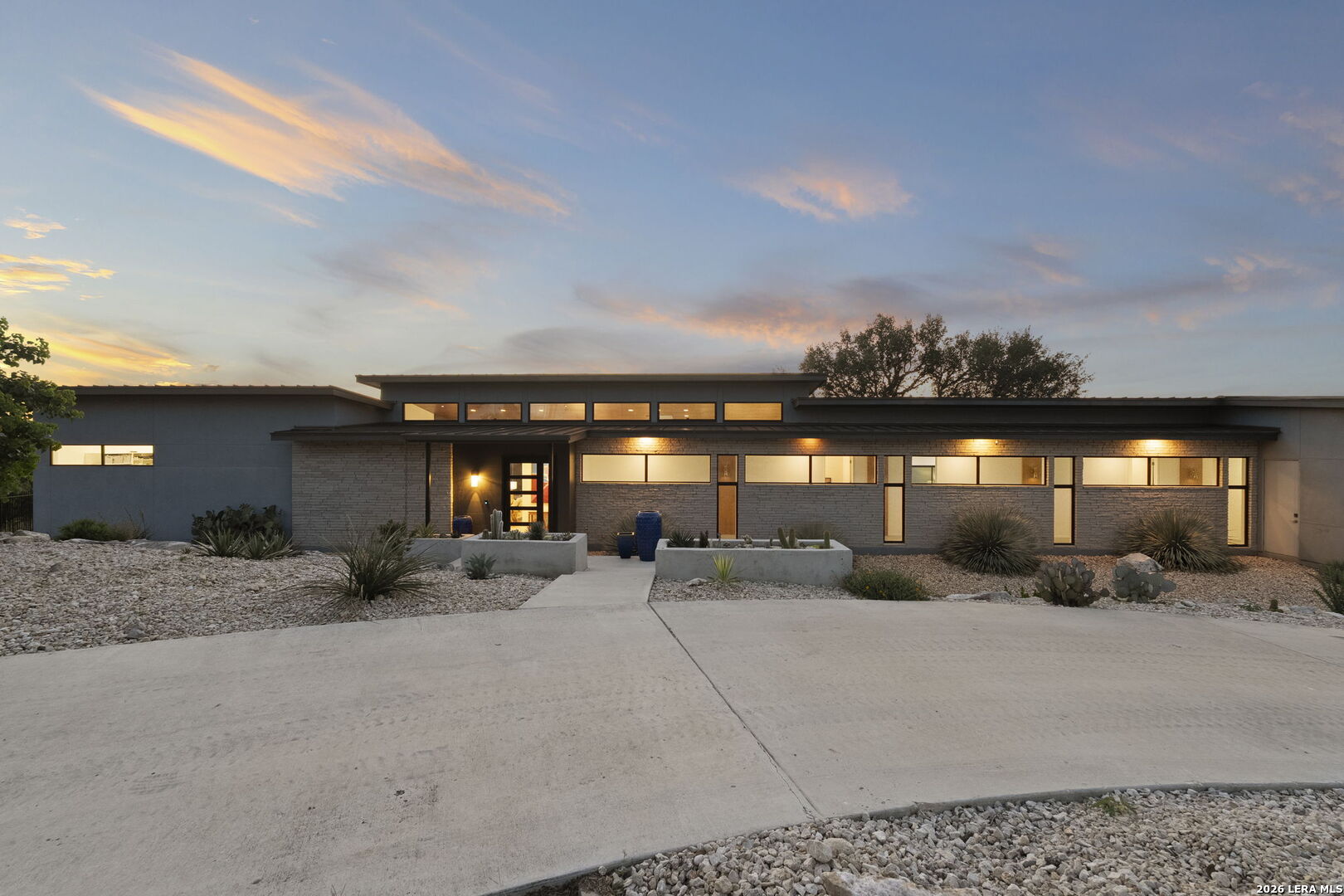 352 Arthur Ct