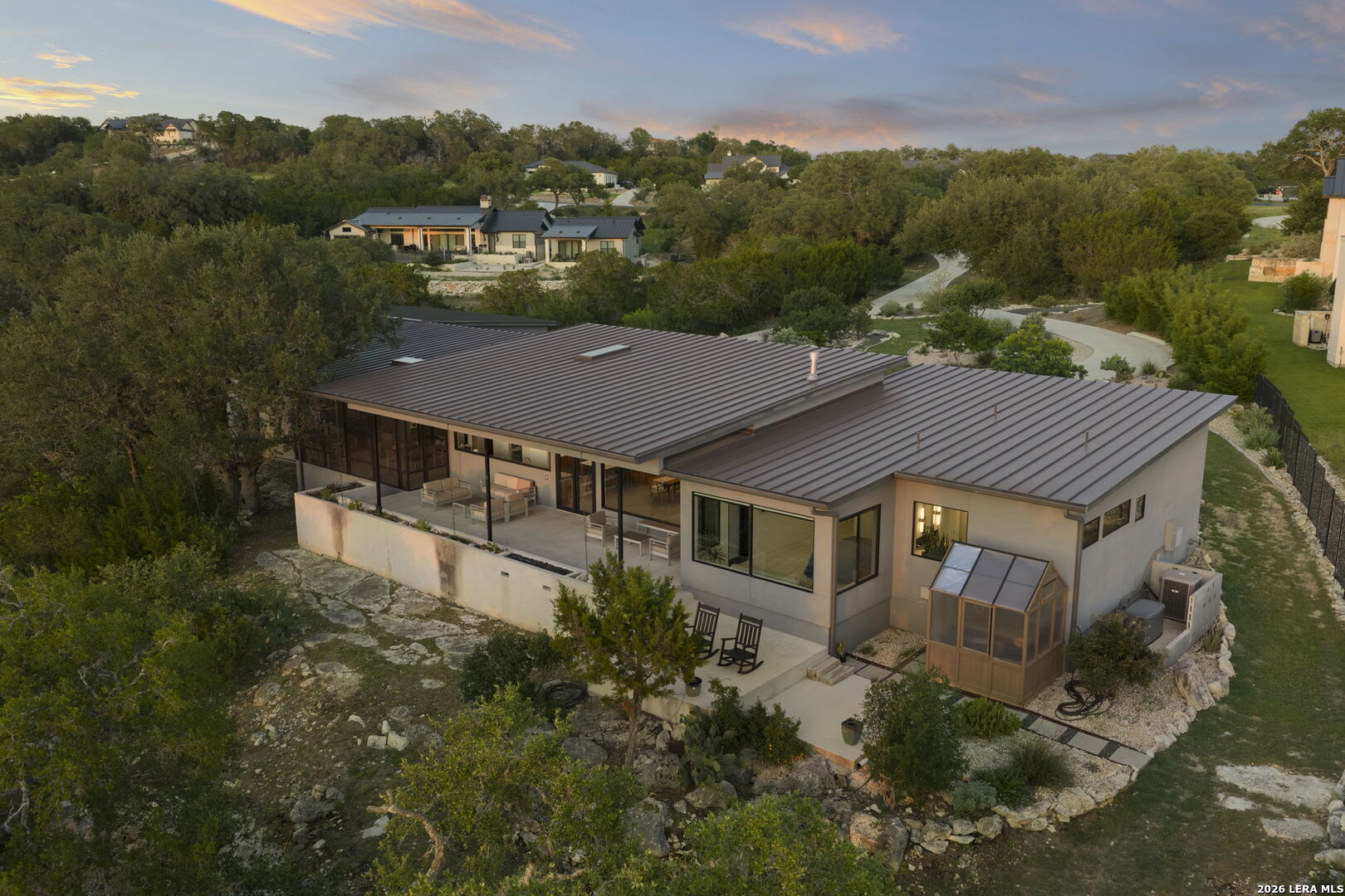 352 Arthur Ct