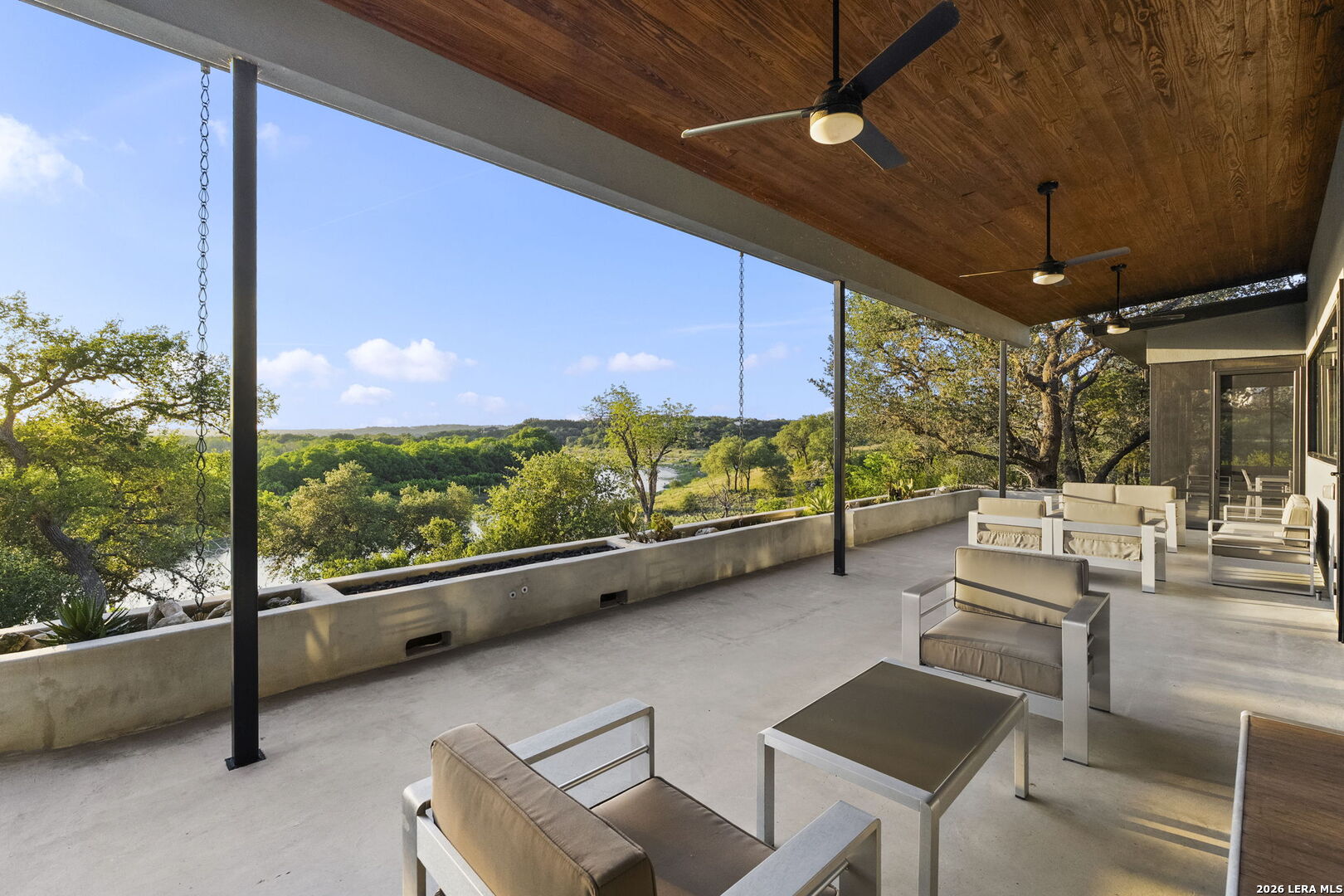 352 Arthur Ct