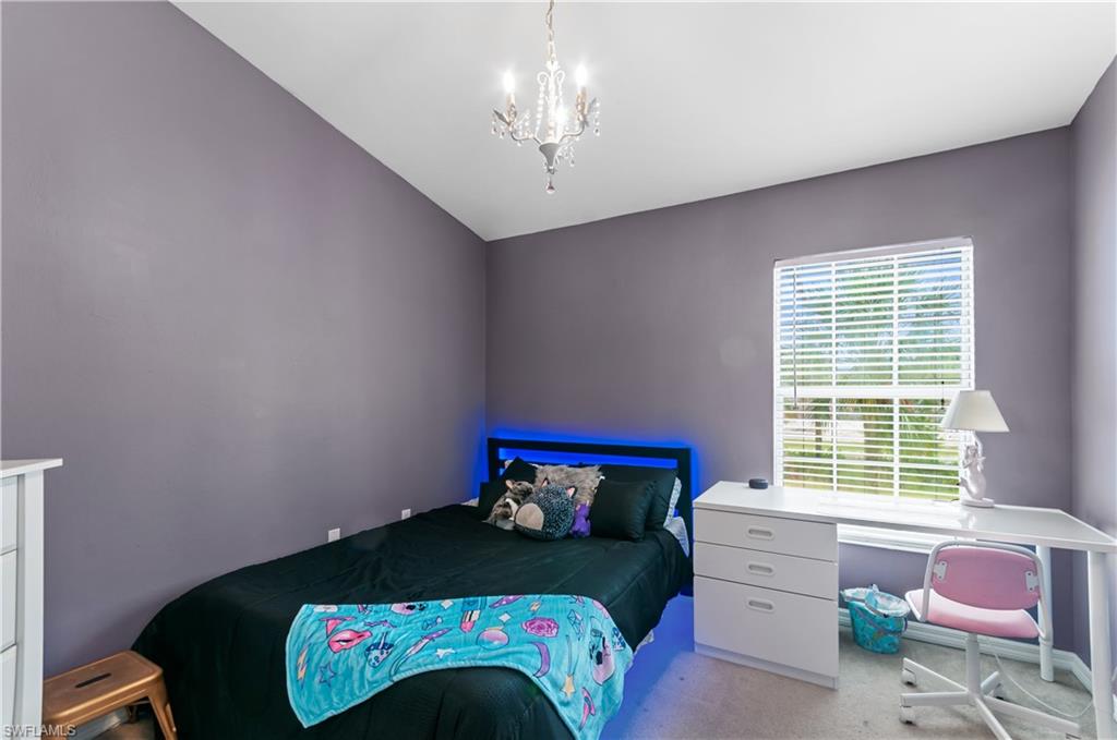 1208 OXFORD LN