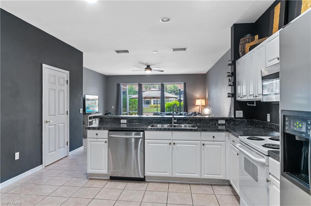 1208 OXFORD LN