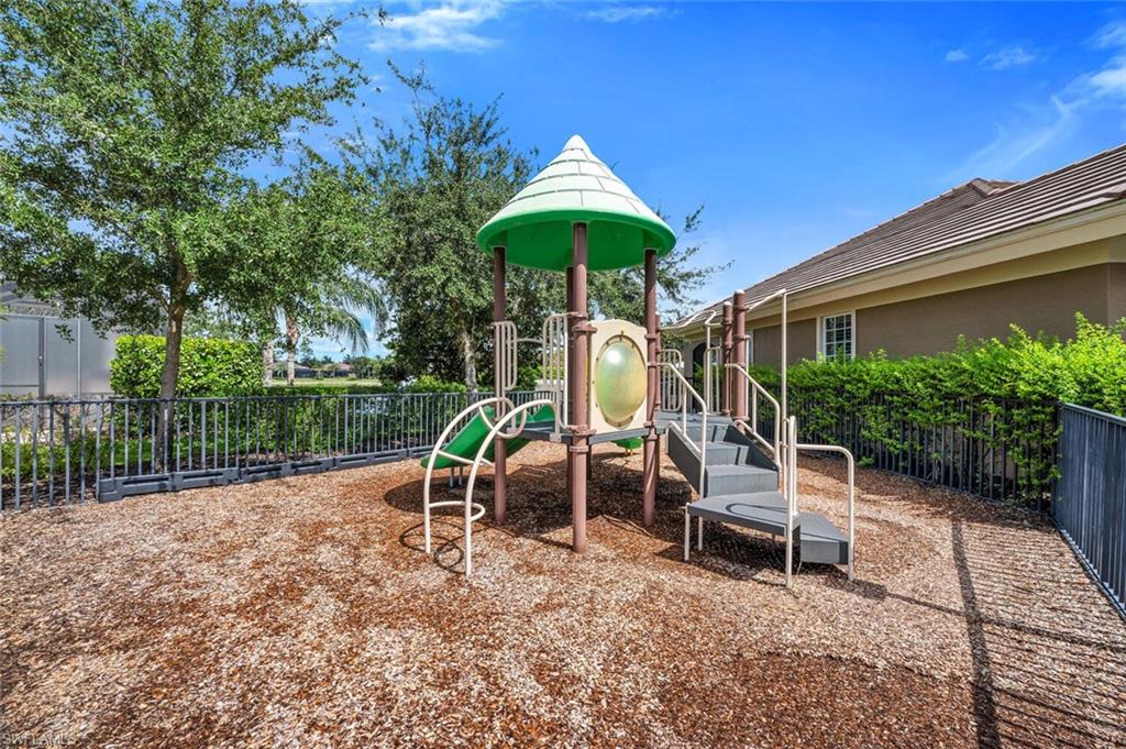 7437 Acorn WAY